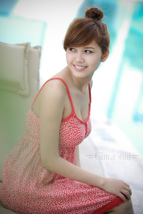 新婚之夜无套啪啪对白美女